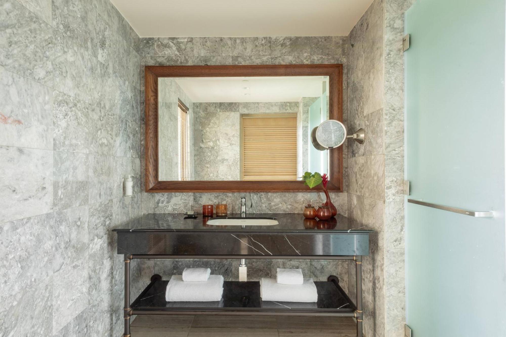 Suite Junior 2 Chambres Niveau Rouge